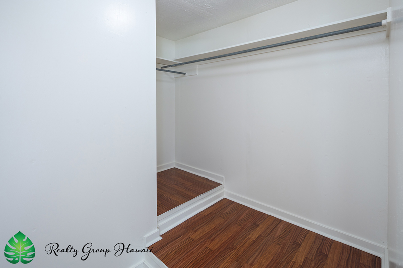 Back bedroom closet WM