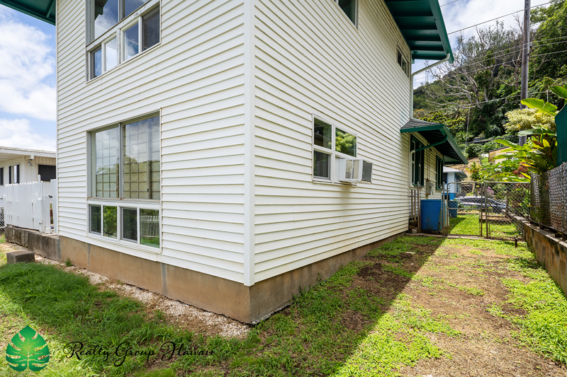 Exterior 6 WM