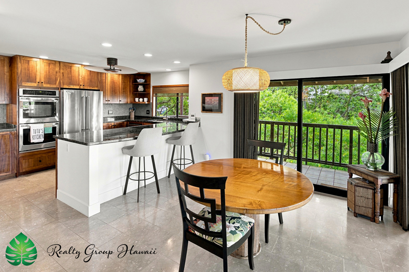 Dining to kitchen WM